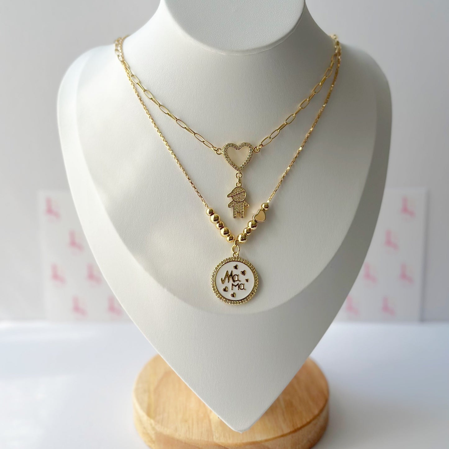 Mama Necklace